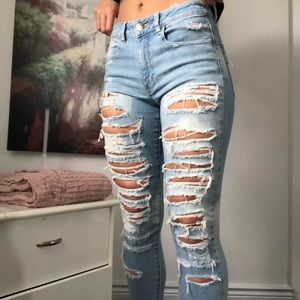American eagle ripped jeans